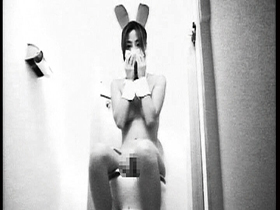 都内某所ガールズバーのトイレ映像流出4時間38人　サンプル画像20